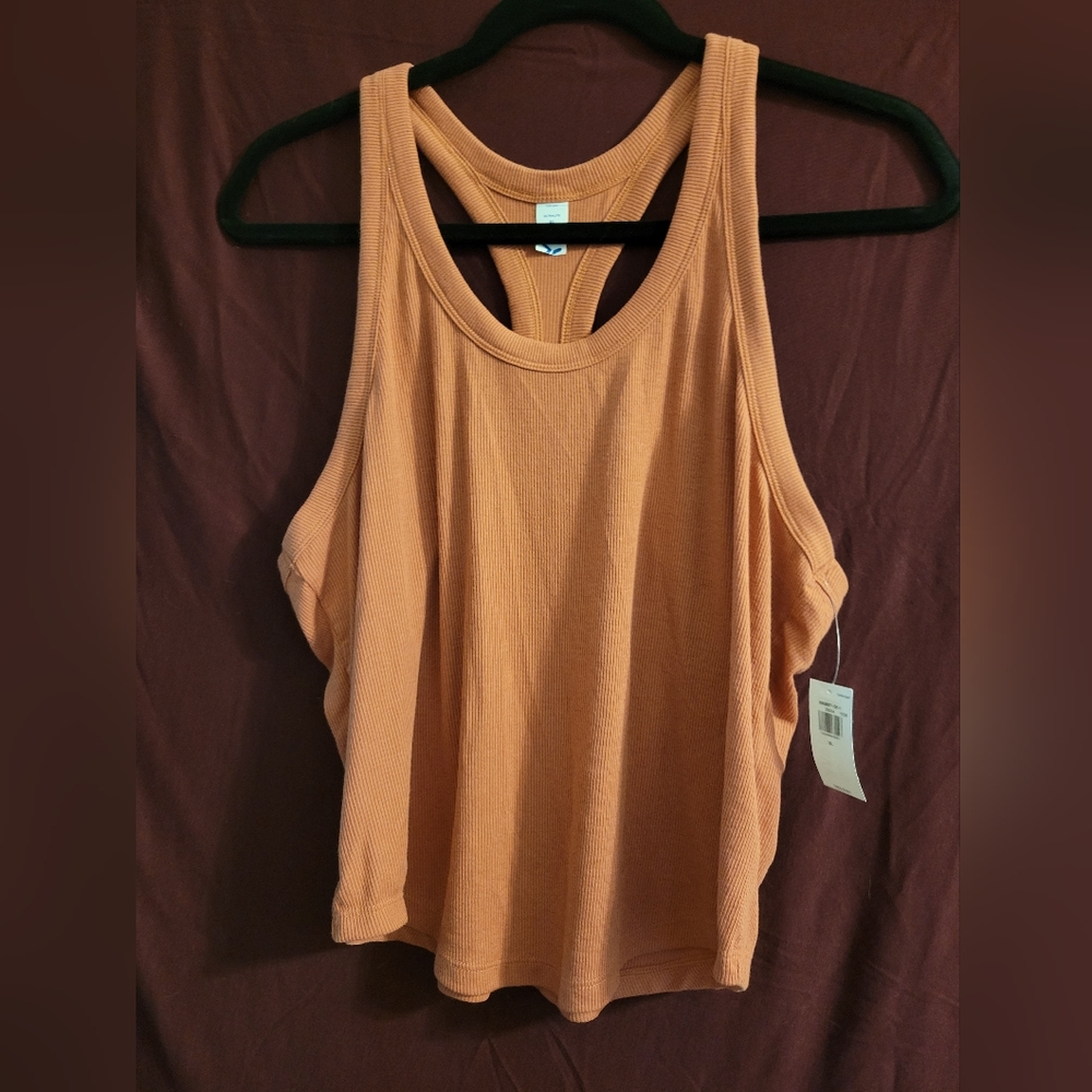 Old Navy Cropped Workout Tank